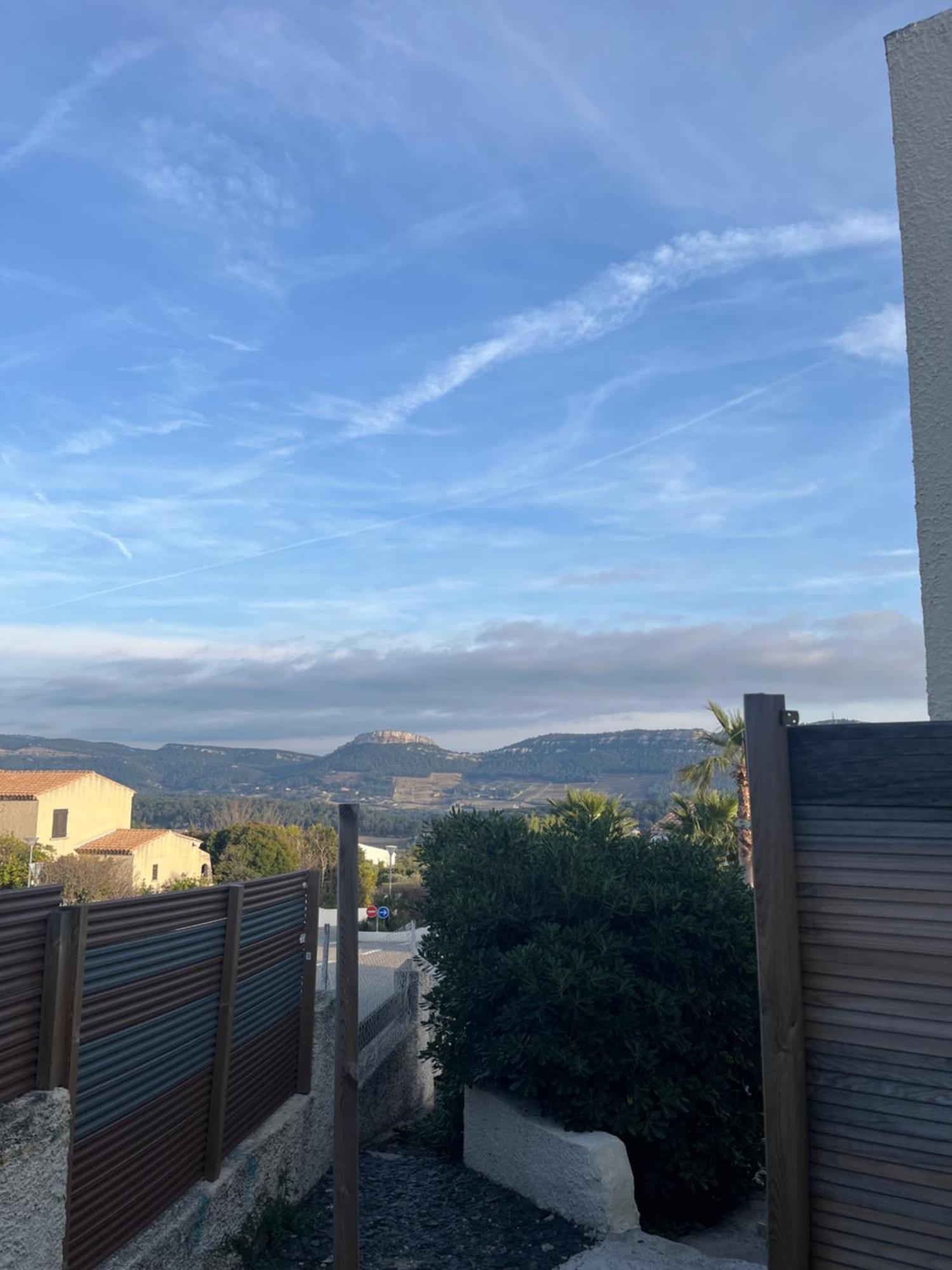 Reves De Vie Studio Morgiou Avec Terrasse Et Parking Prive Cassis Luaran gambar